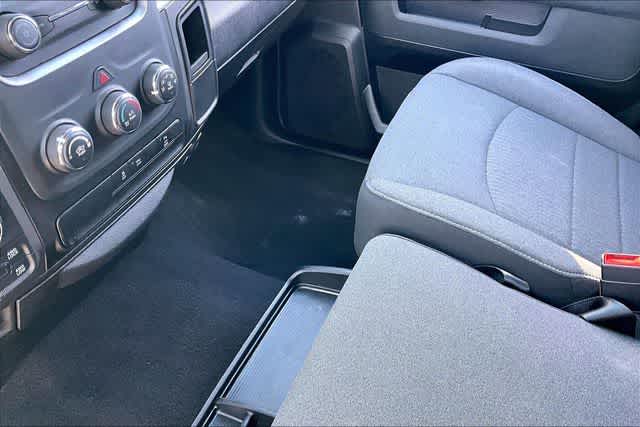 Thumbnail: 2024 RAM 1500 Classic - 16