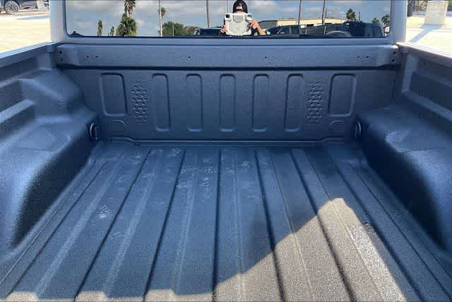 Thumbnail: 2025 Jeep Gladiator - 17