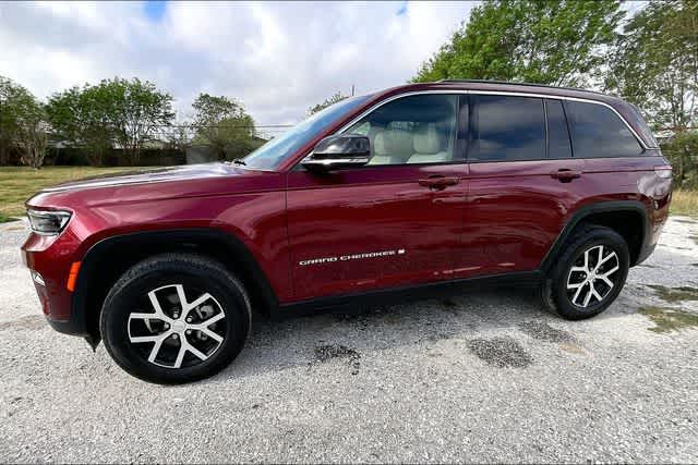 Thumbnail: 2024 Jeep Grand Cherokee - 3