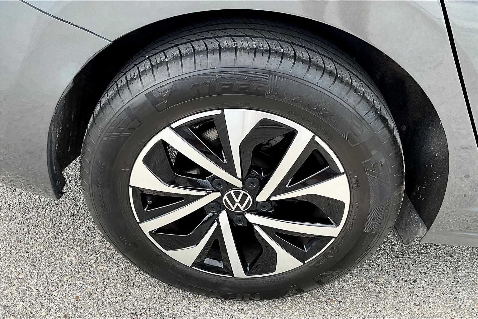 Thumbnail: 2024 Volkswagen Jetta - 34
