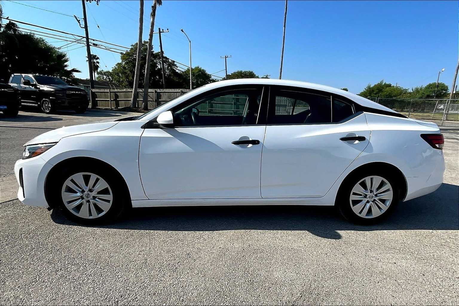 Thumbnail: 2024 Nissan Sentra - 3