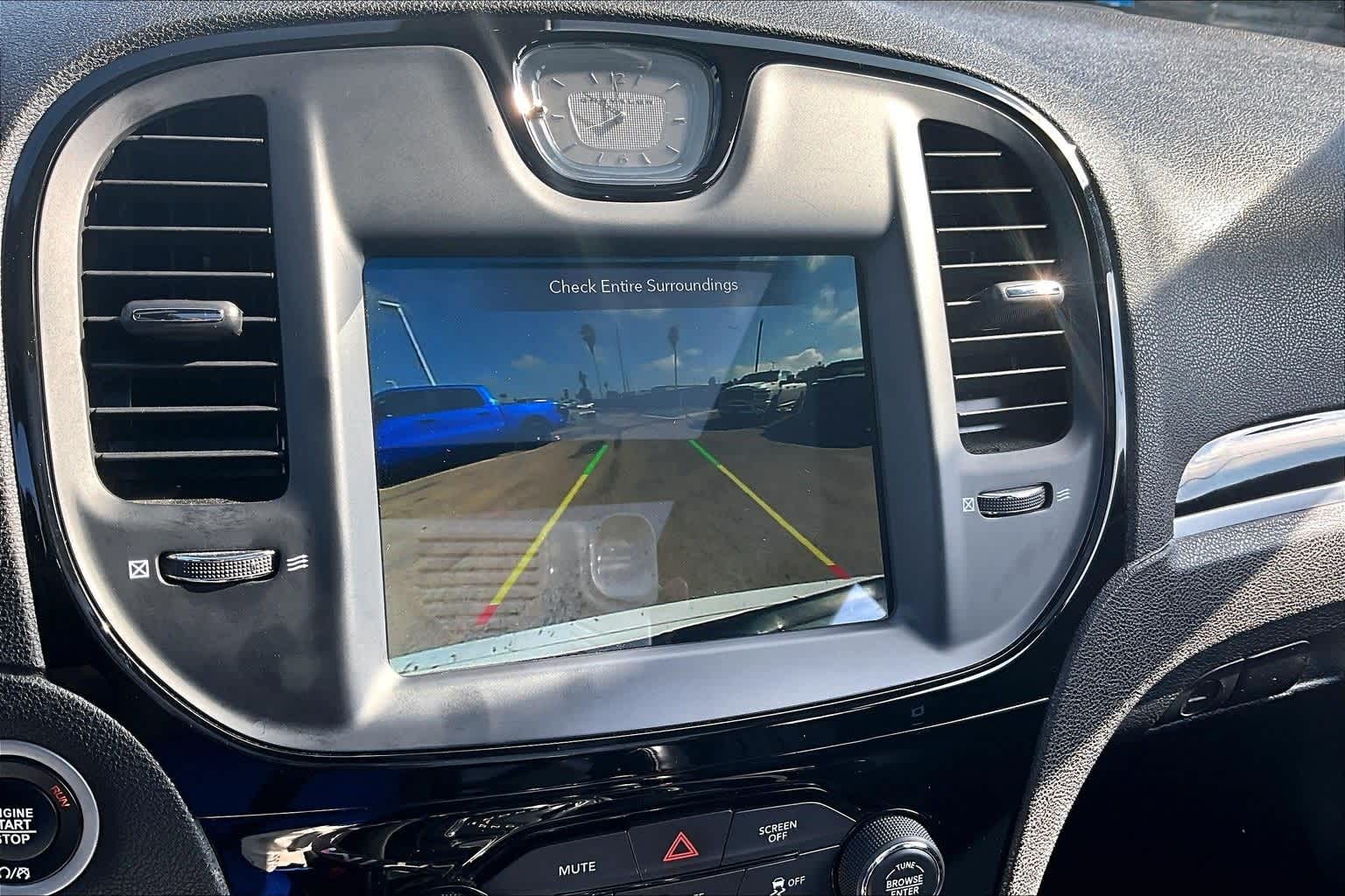 Thumbnail: 2023 Chrysler 300 - 24