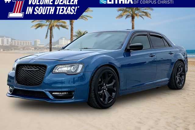 Thumbnail: 2022 Chrysler 300 - 1