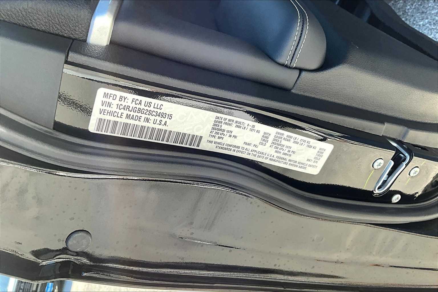 Thumbnail: 2025 Jeep Grand Cherokee - 21