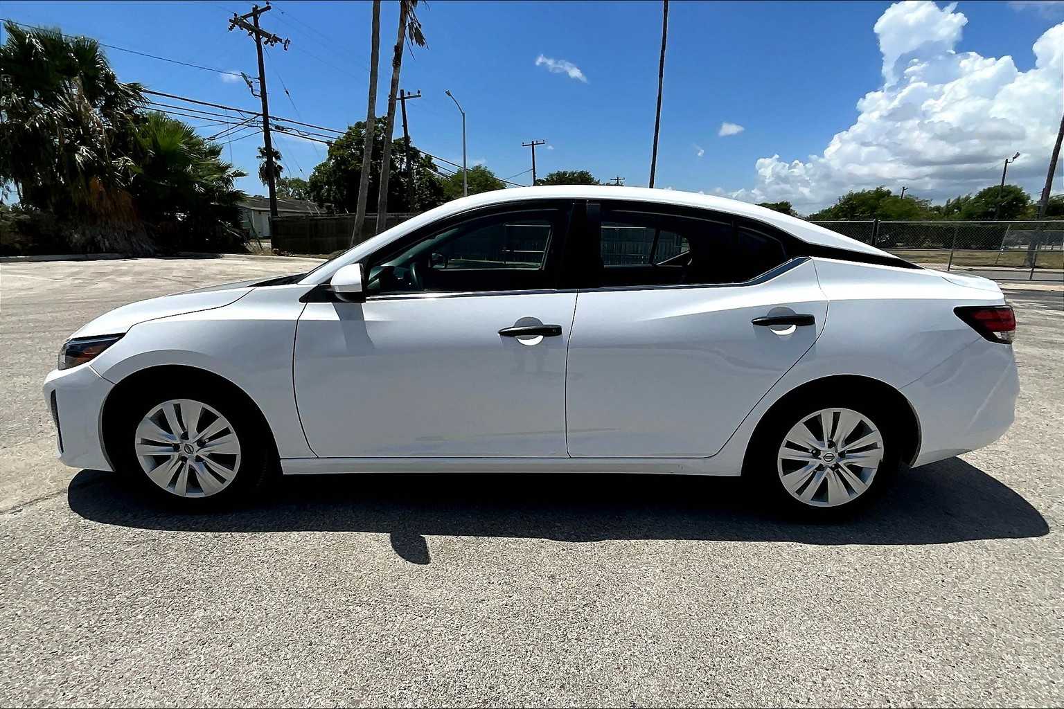 Thumbnail: 2024 Nissan Sentra - 3