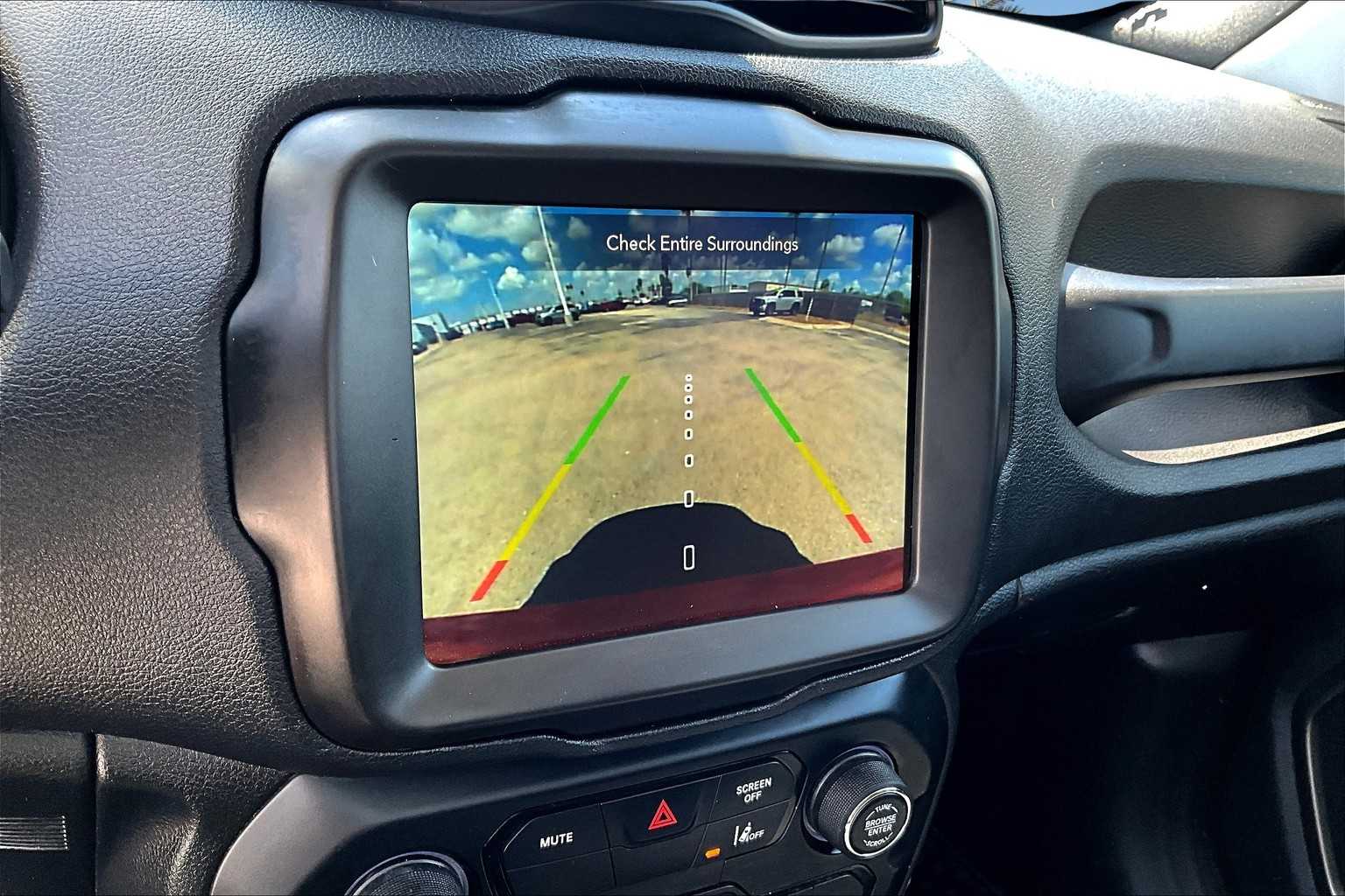 Thumbnail: 2022 Jeep Renegade - 26