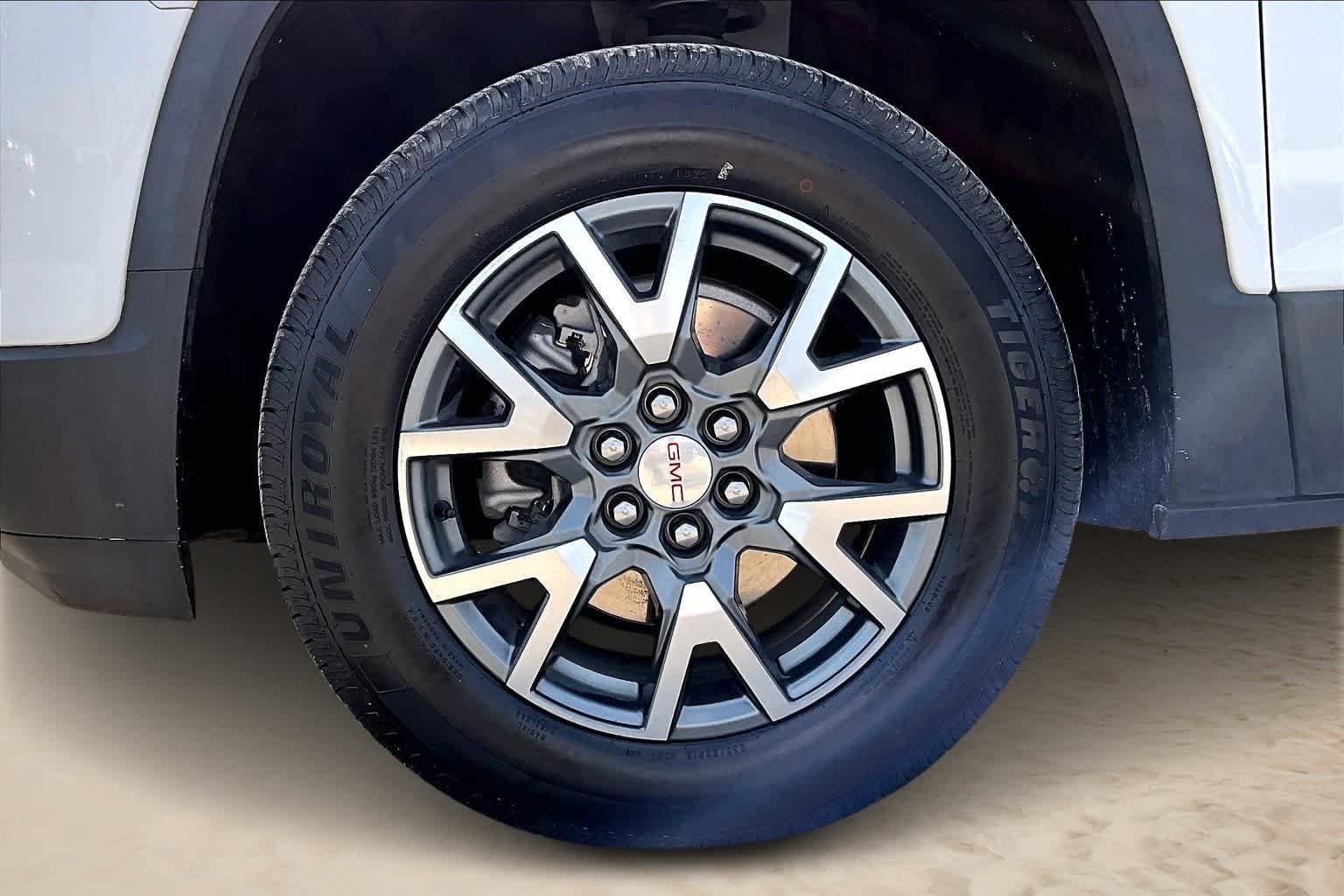 Thumbnail: 2023 GMC Acadia - 7