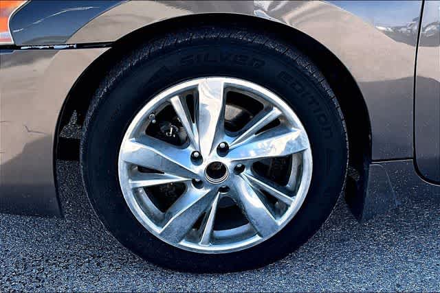 Thumbnail: 2015 Nissan Altima - 33