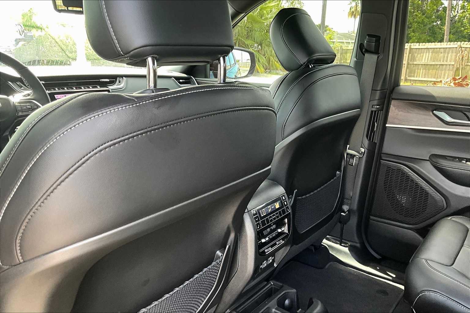 Thumbnail: 2025 Jeep Grand Cherokee - 12