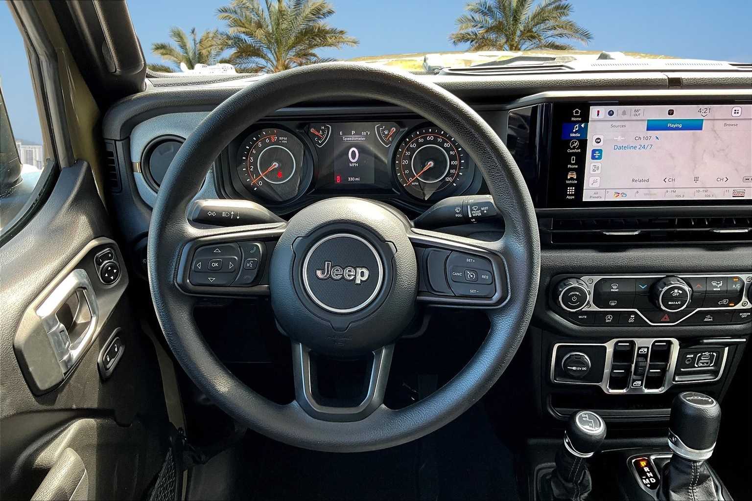 Thumbnail: 2025 Jeep Gladiator - 14