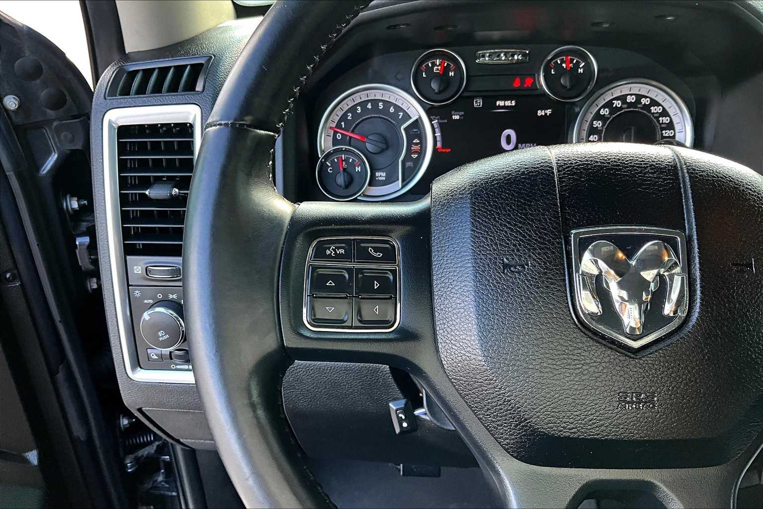 Thumbnail: 2019 RAM 1500 Classic - 23