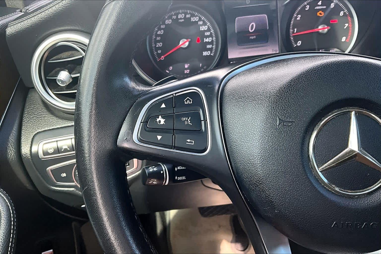 Thumbnail: 2017 Mercedes-Benz GLC - 24