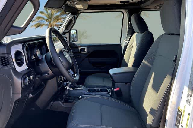 Thumbnail: 2025 Jeep Gladiator - 10