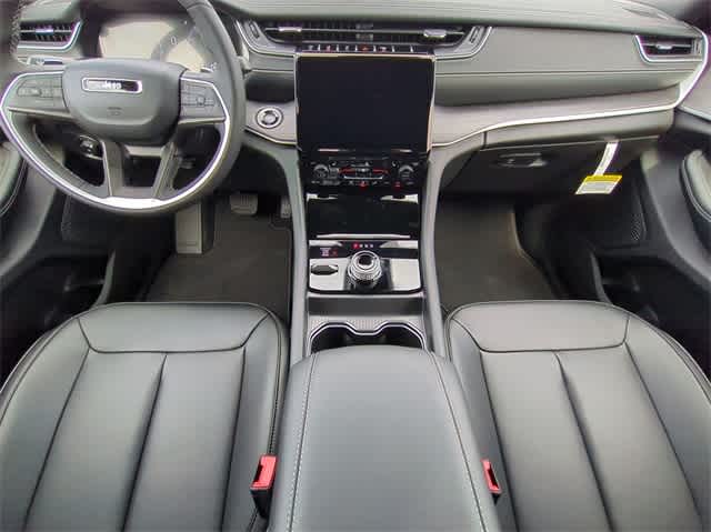 Thumbnail: 2025 Jeep Grand Cherokee - 15