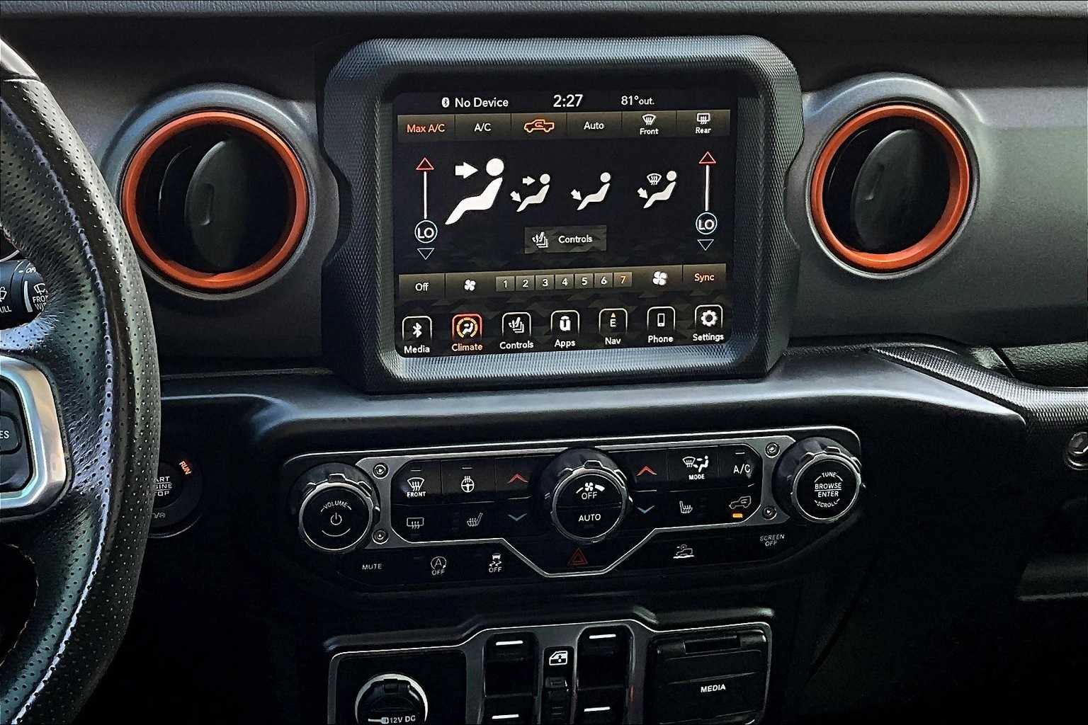 Thumbnail: 2023 Jeep Gladiator - 15