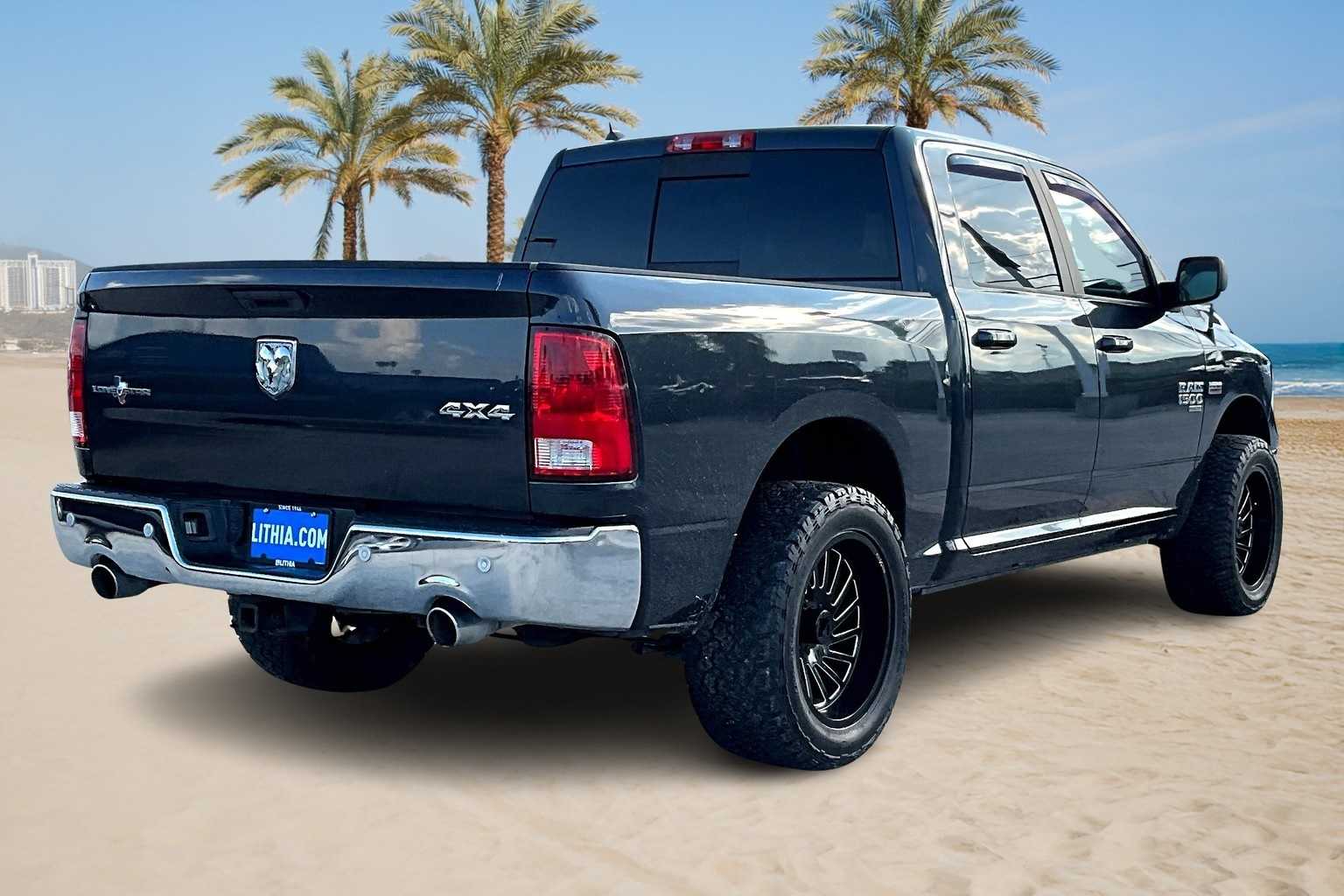 Thumbnail: 2019 RAM 1500 Classic - 21