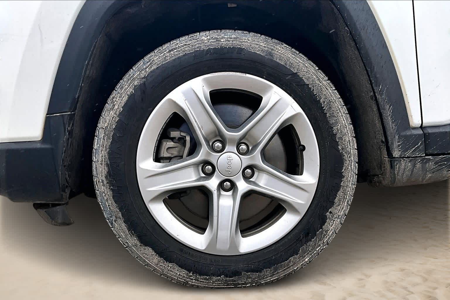 Thumbnail: 2023 Jeep Compass - 7