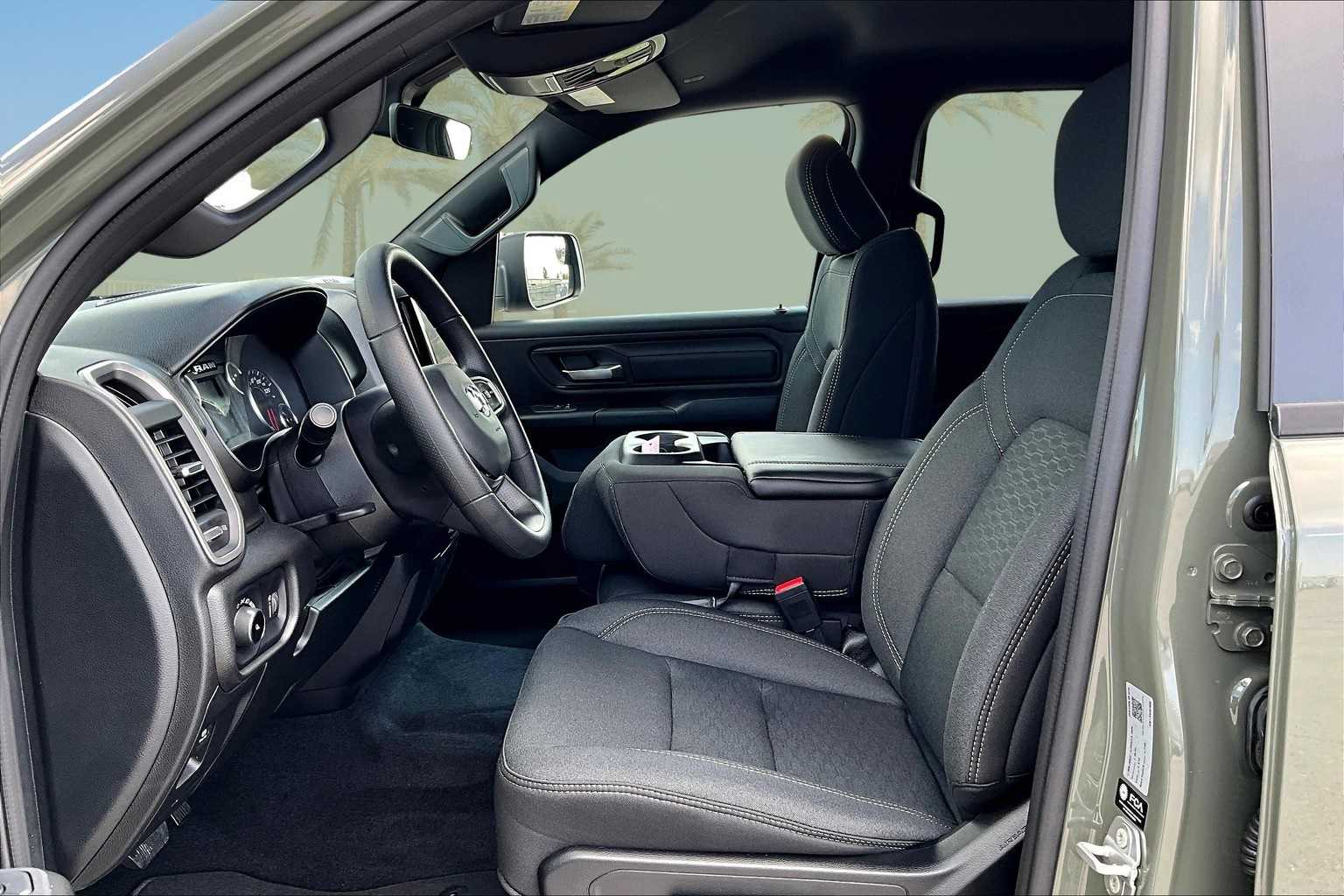 Thumbnail: 2025 RAM 1500 - 11