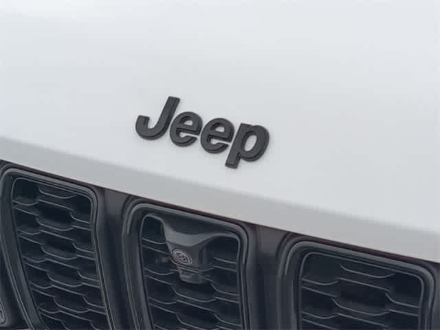 Thumbnail: 2025 Jeep Grand Cherokee - 11