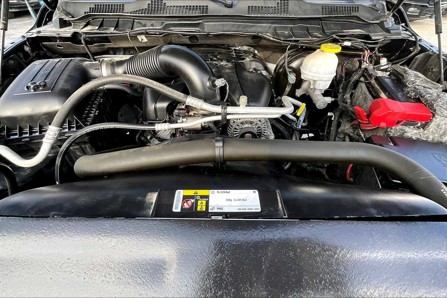 Thumbnail: 2019 RAM 1500 Classic - 8