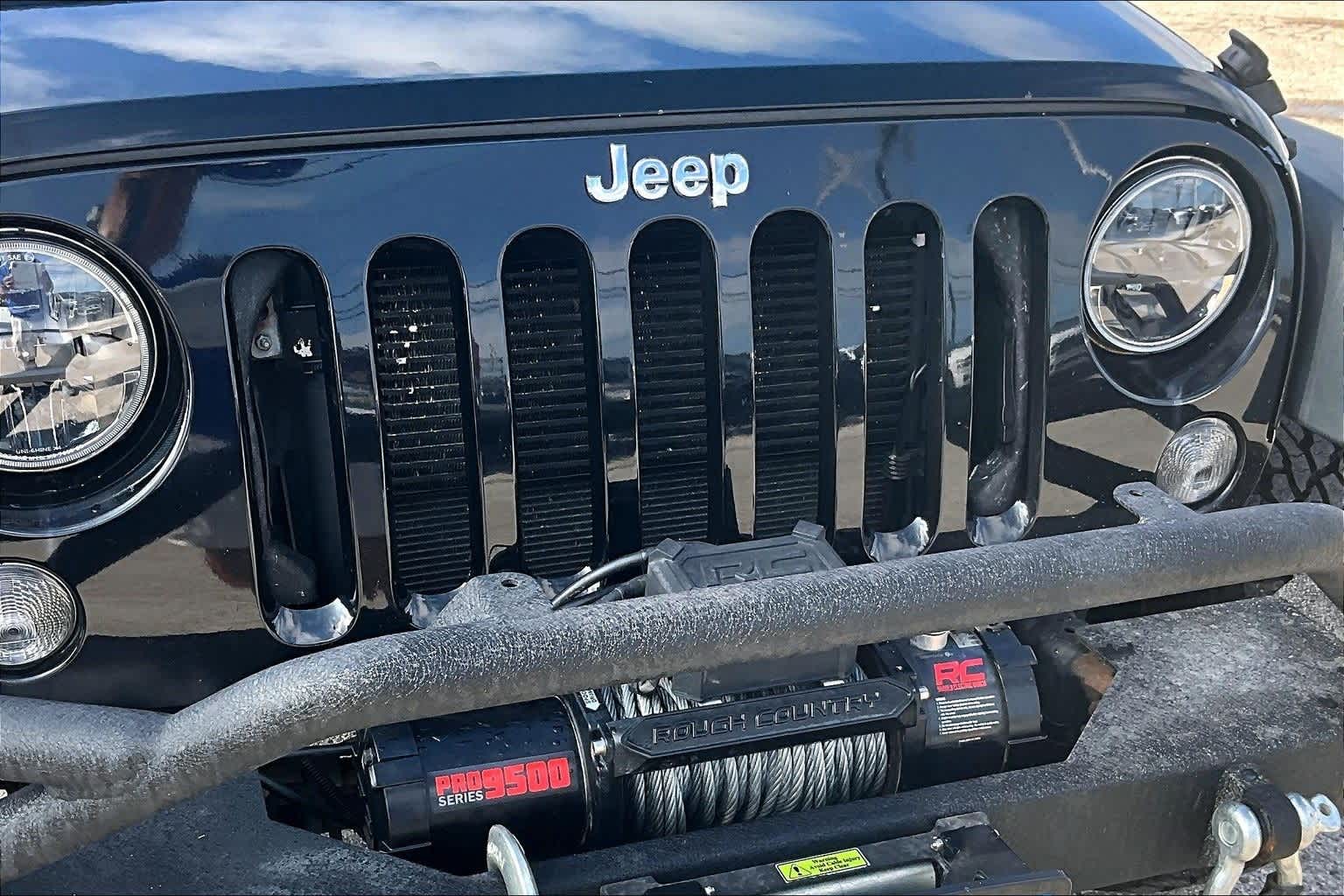 Thumbnail: 2015 Jeep Wrangler - 24