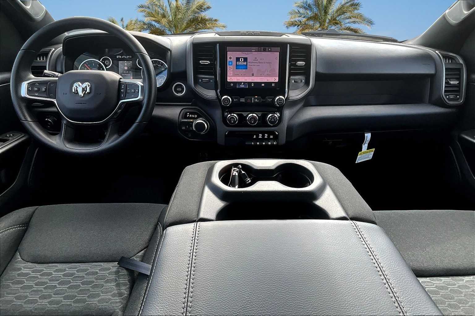 Thumbnail: 2025 RAM 1500 - 10