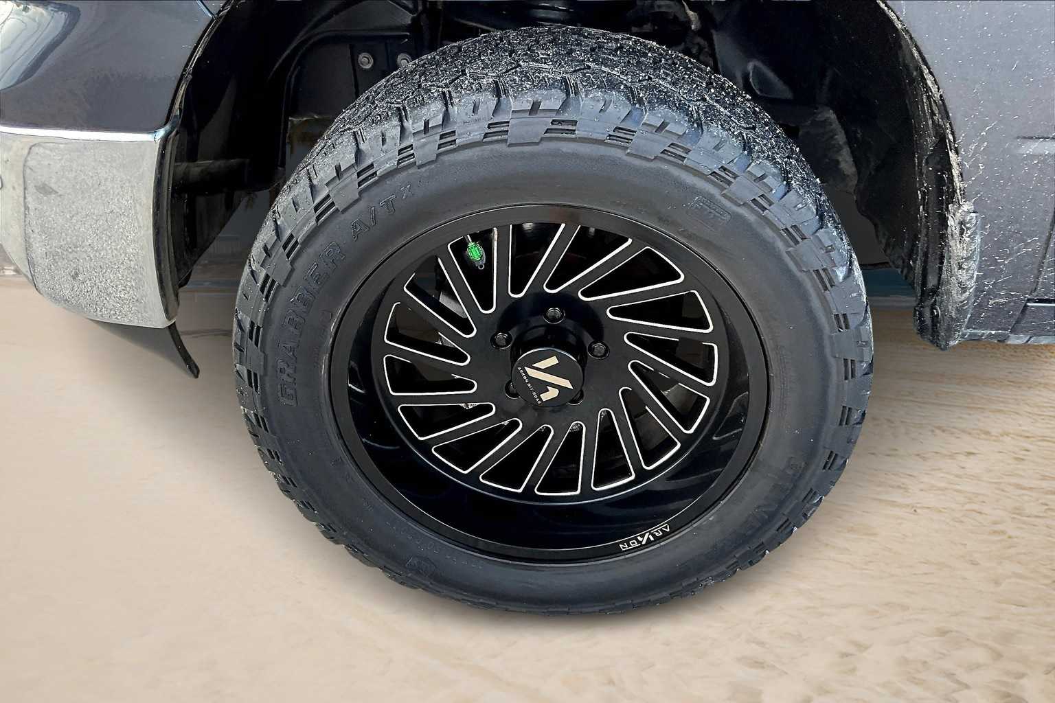 Thumbnail: 2019 RAM 1500 Classic - 7