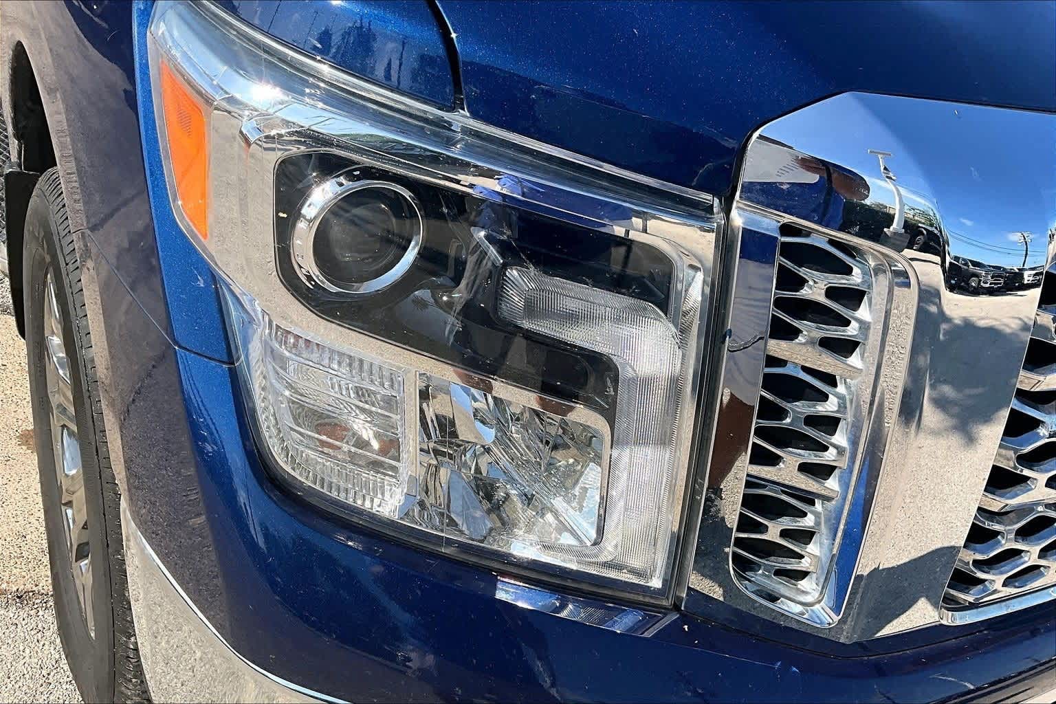 Thumbnail: 2019 Nissan Titan - 28