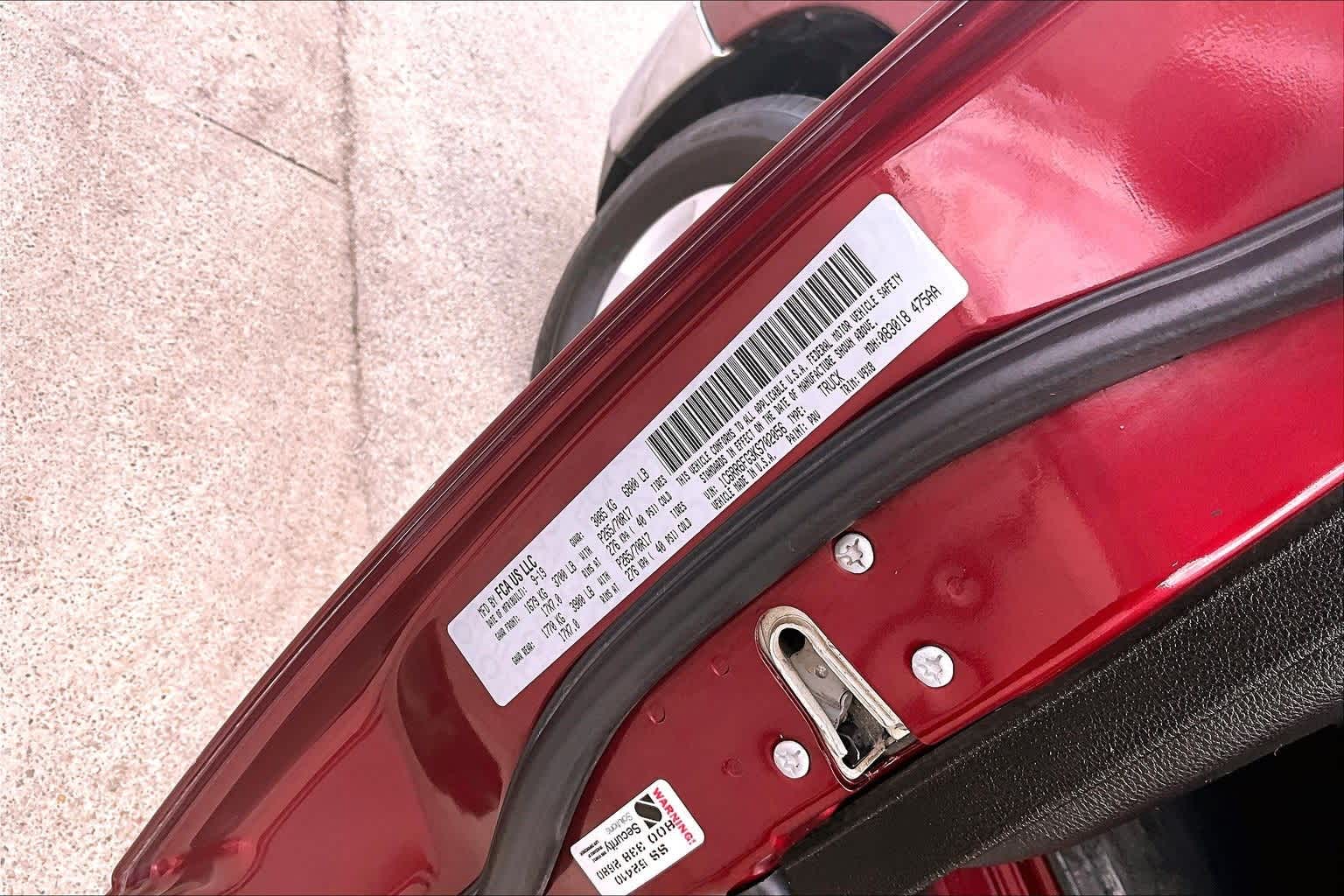 Thumbnail: 2019 RAM 1500 Classic - 19