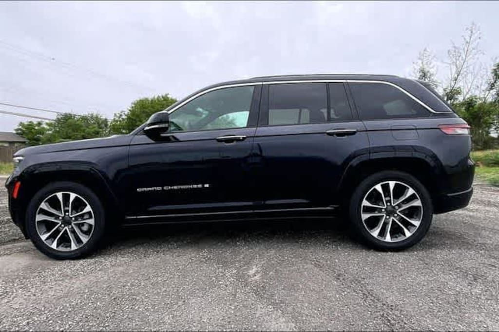 Used 2023 Jeep Grand Cherokee Overland SUV