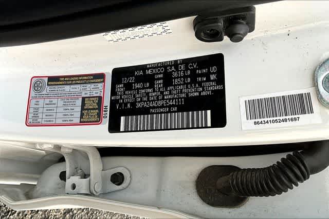 Thumbnail: 2023 Kia Rio - 18