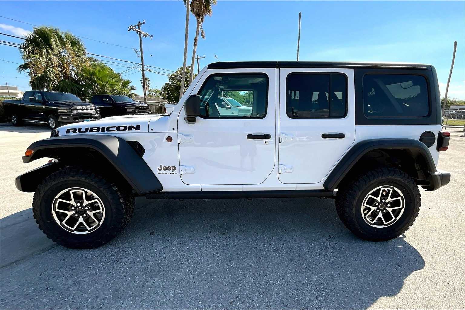 Thumbnail: 2025 Jeep Wrangler - 3