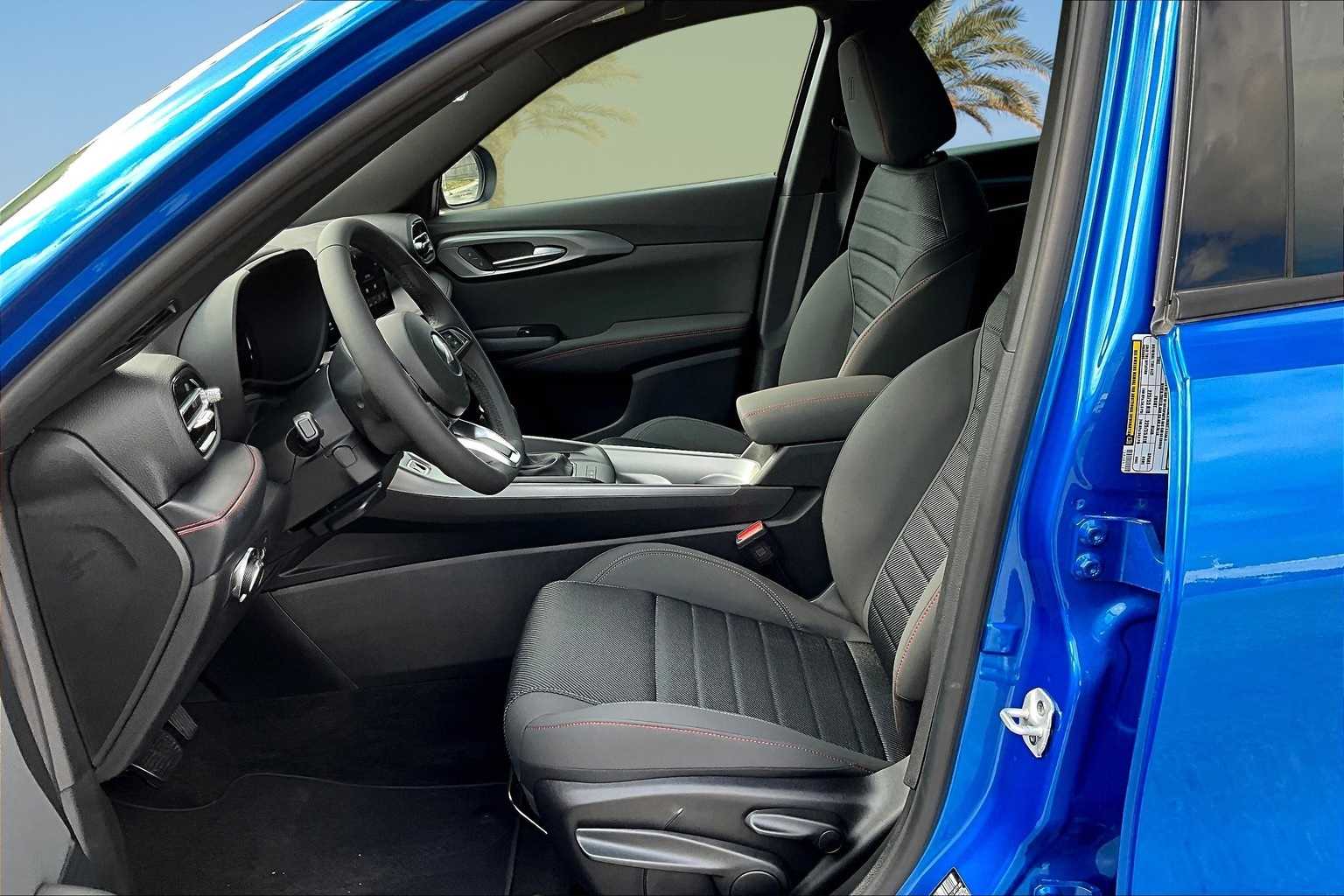 Thumbnail: 2025 Dodge Hornet - 11