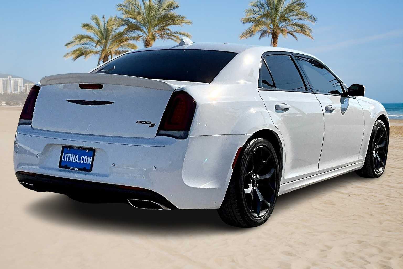 Thumbnail: 2023 Chrysler 300 - 22