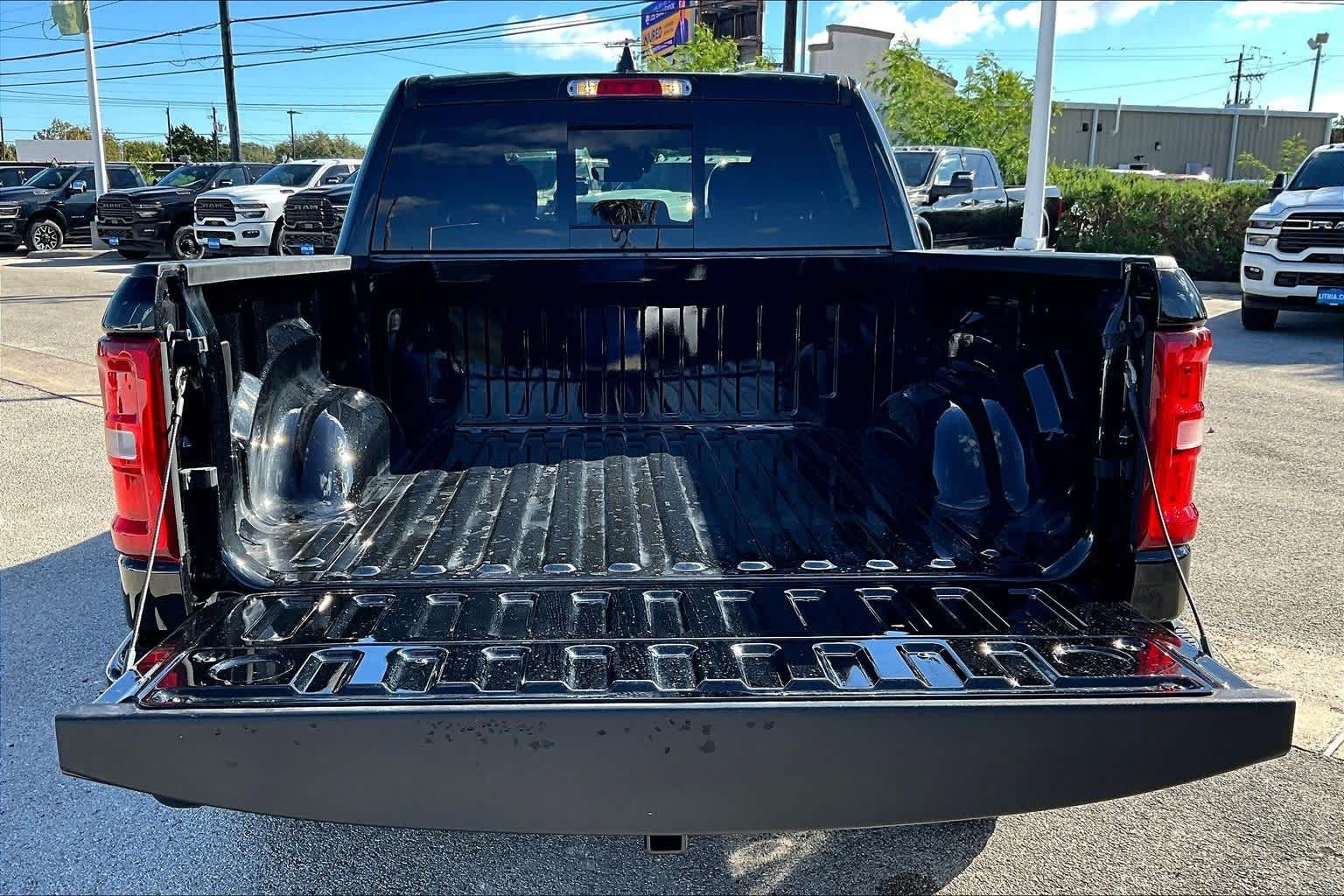 Thumbnail: 2025 RAM 1500 - 19