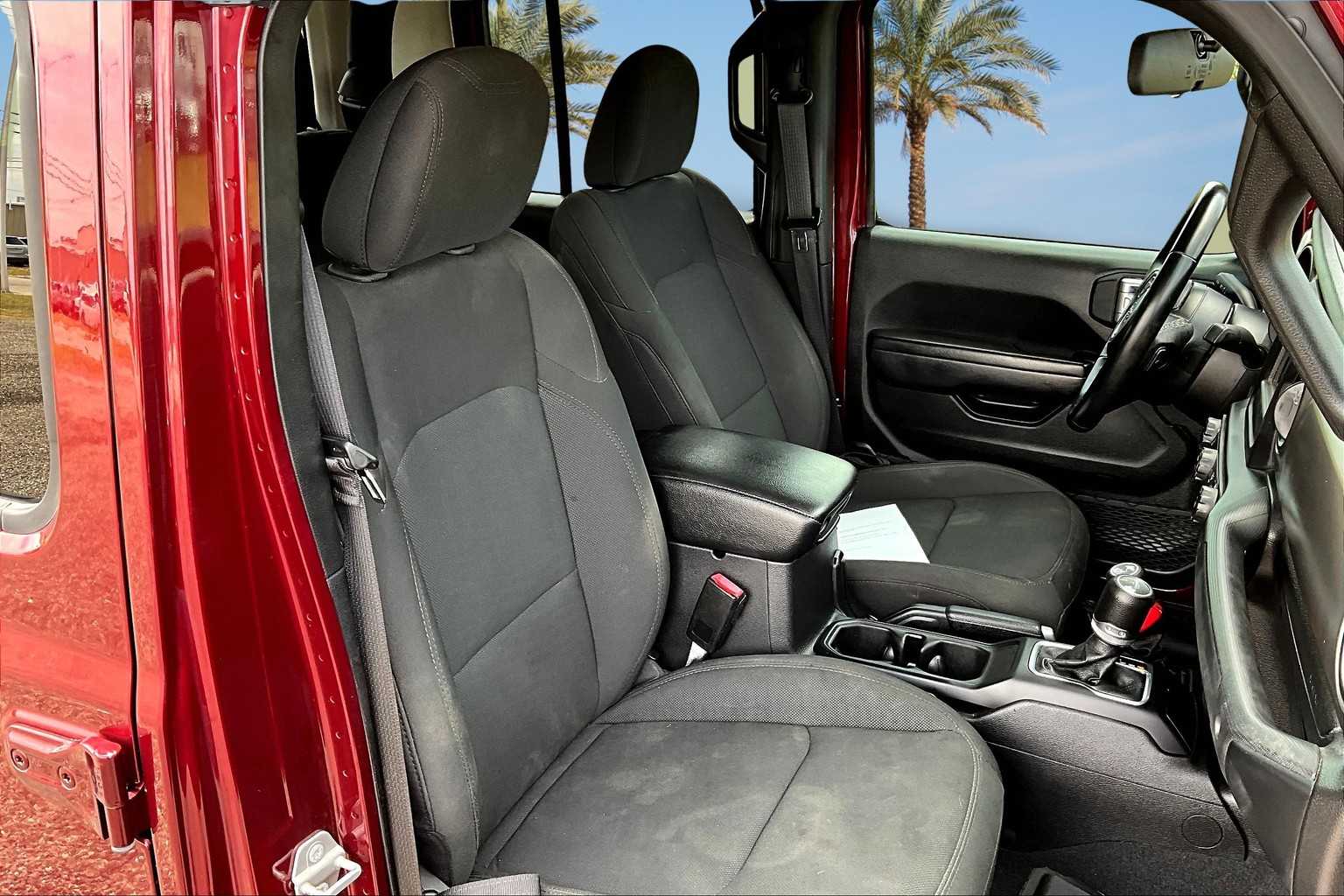 2021 Jeep Gladiator Sport 13