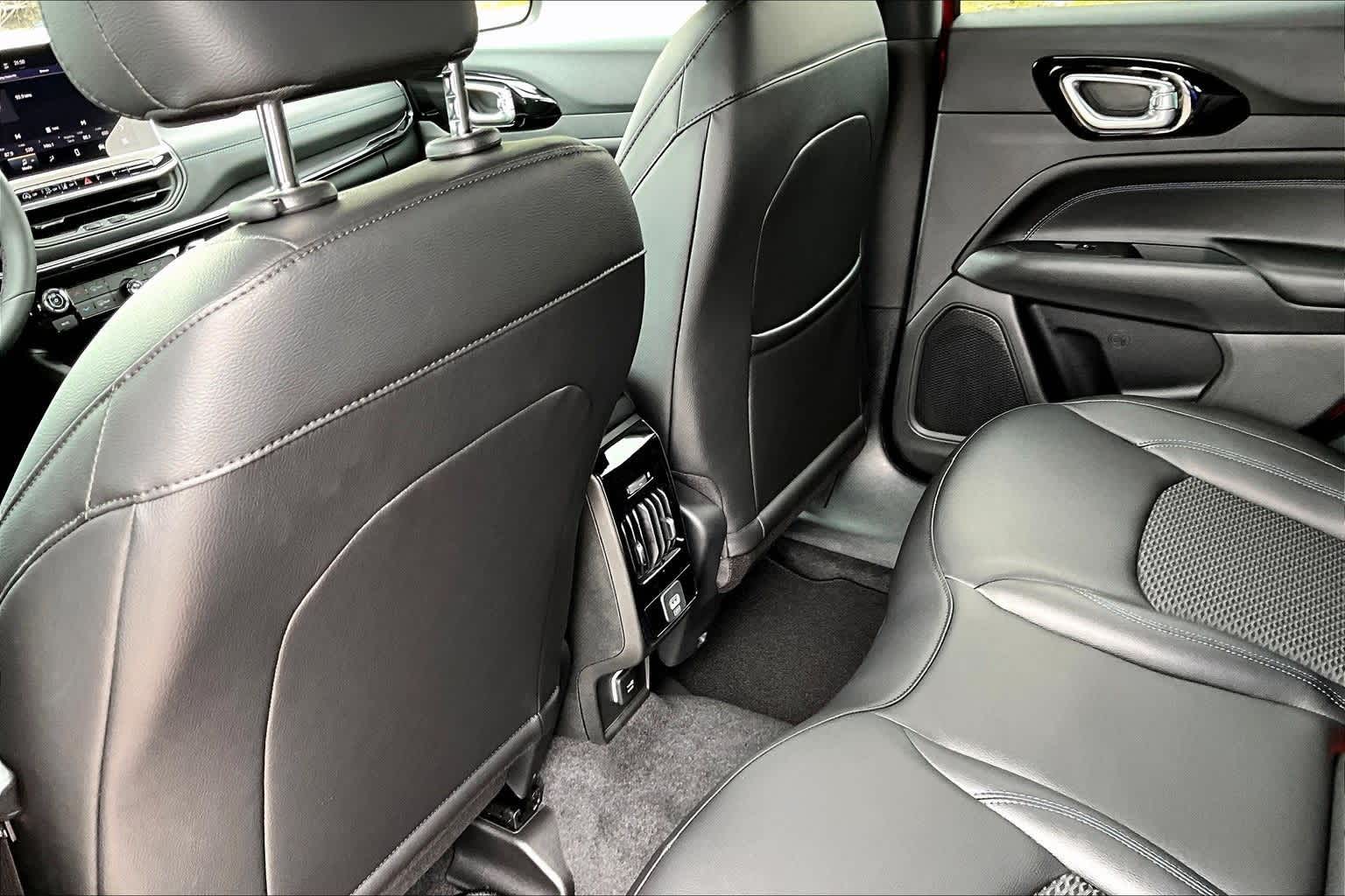 Thumbnail: 2026 Jeep Compass - 11