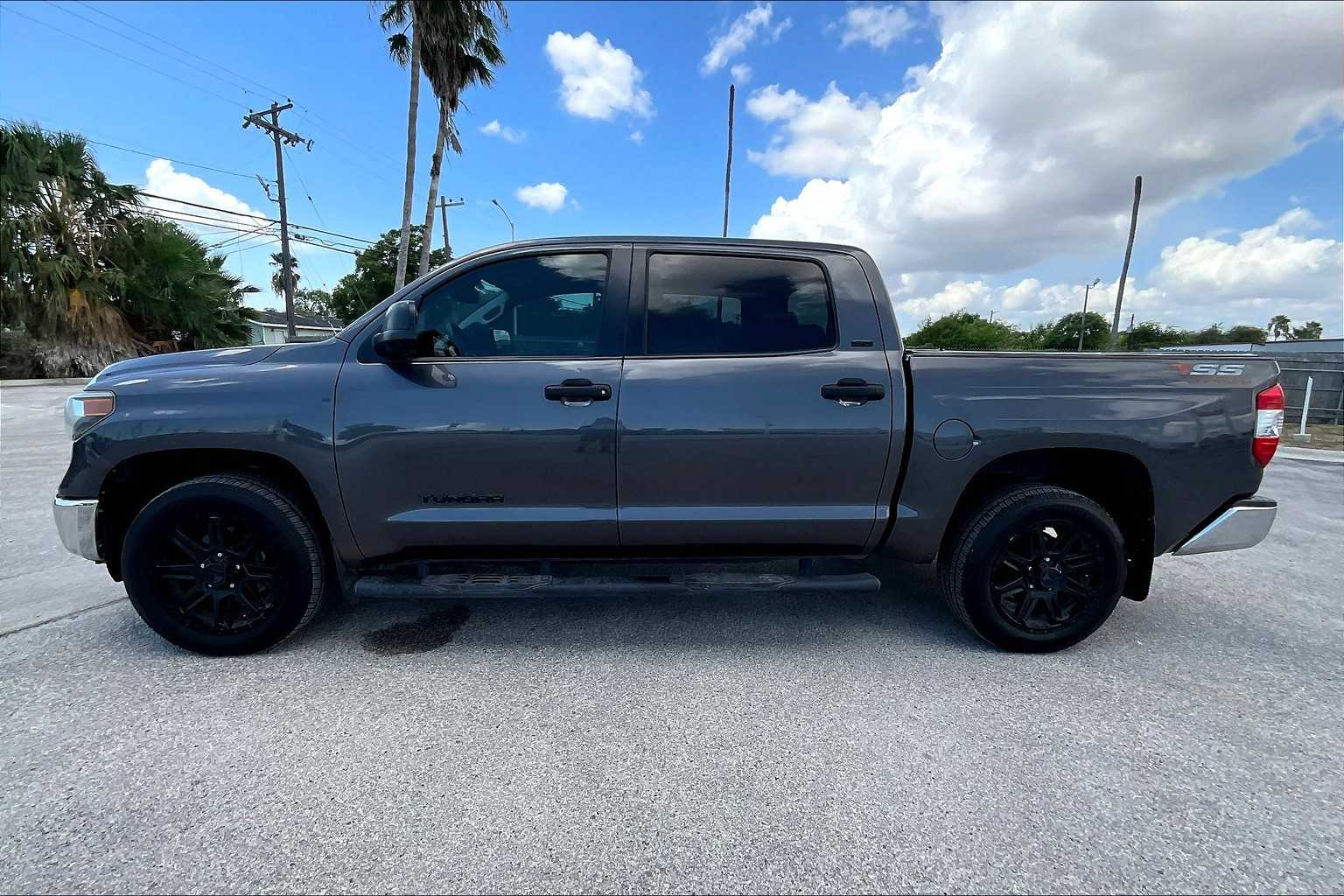 Thumbnail: 2019 Toyota Tundra - 3