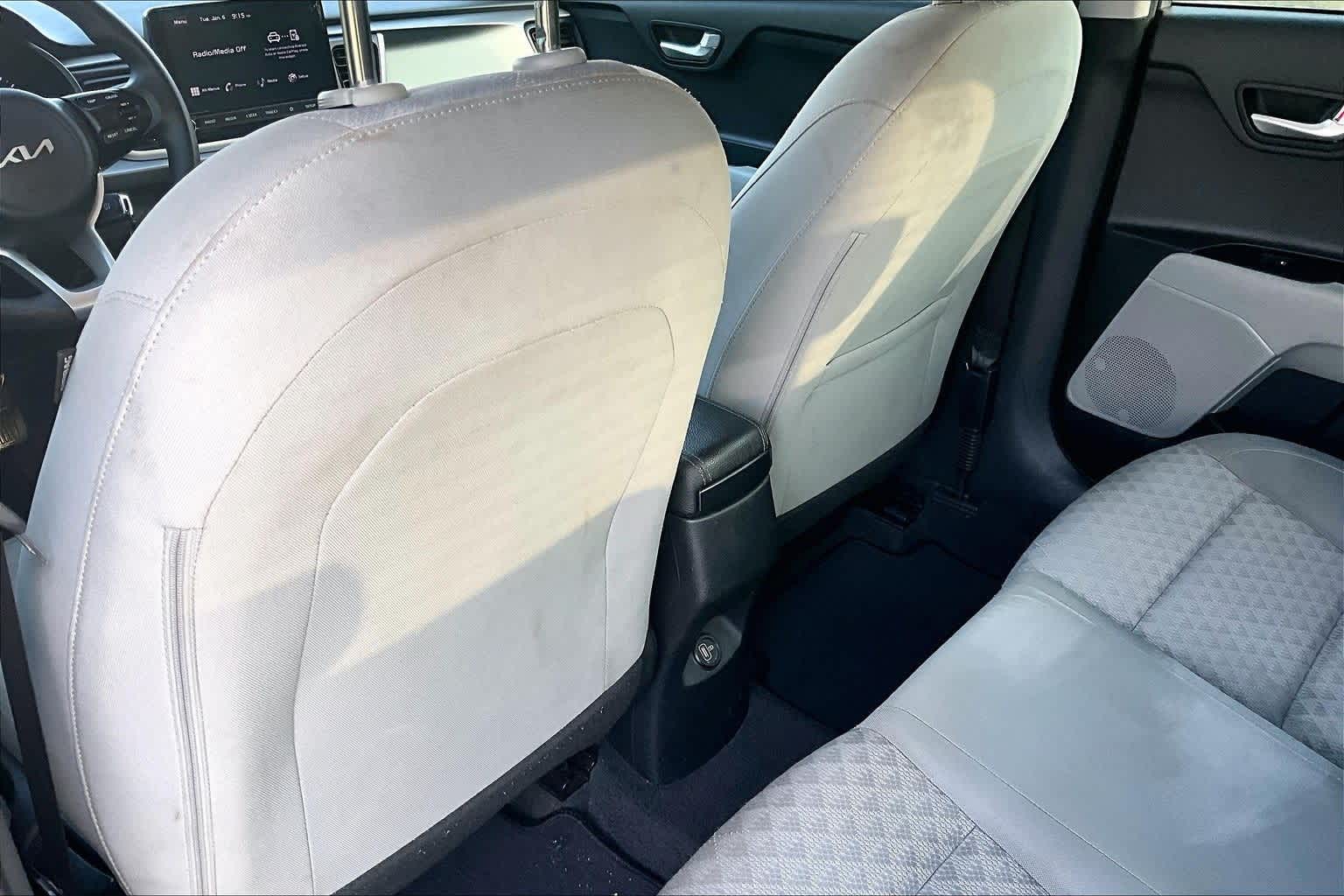 Thumbnail: 2023 Kia Rio - 11