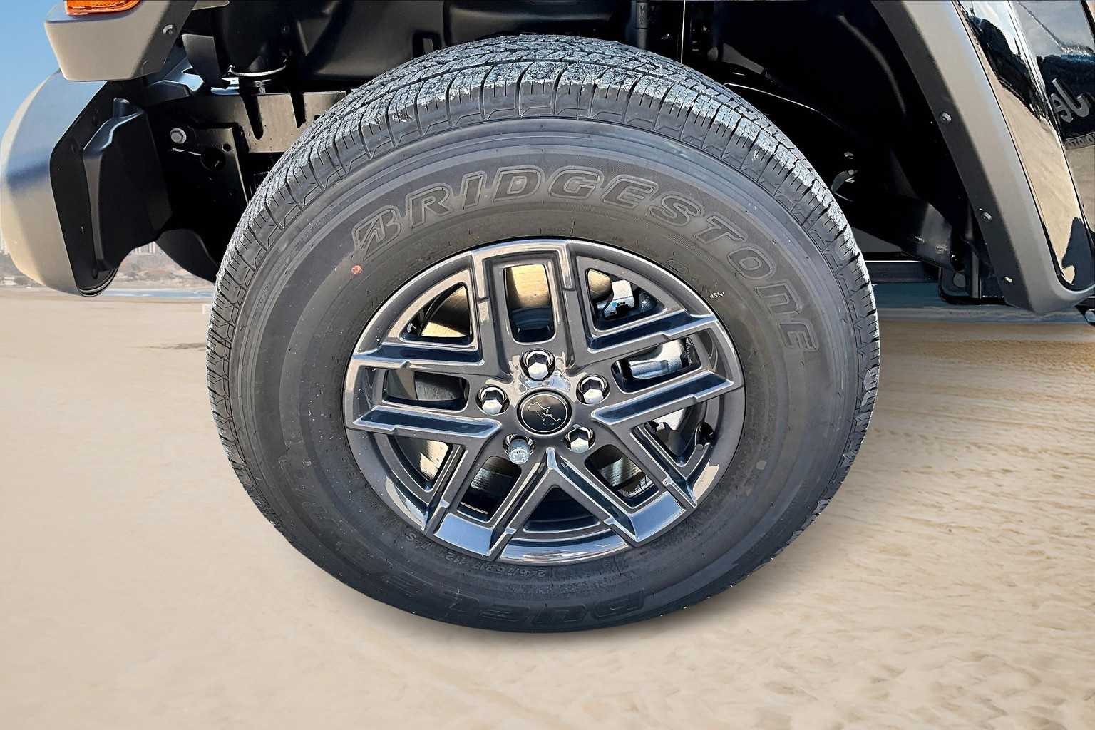 Thumbnail: 2025 Jeep Gladiator - 8