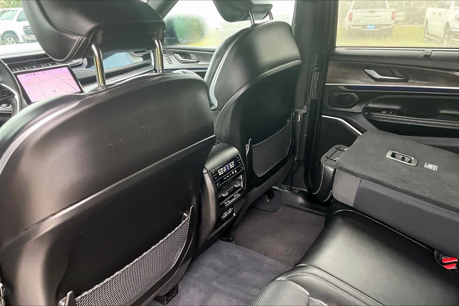 Thumbnail: 2023 Jeep Grand Cherokee - 11