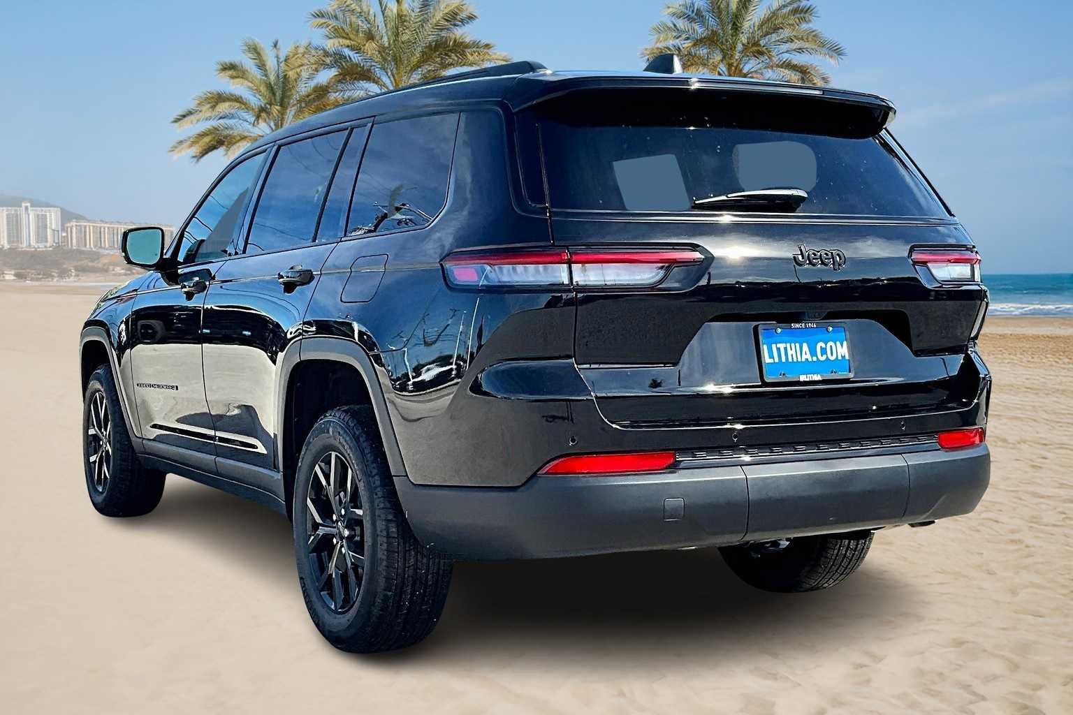 Thumbnail: 2025 Jeep Grand Cherokee - 4