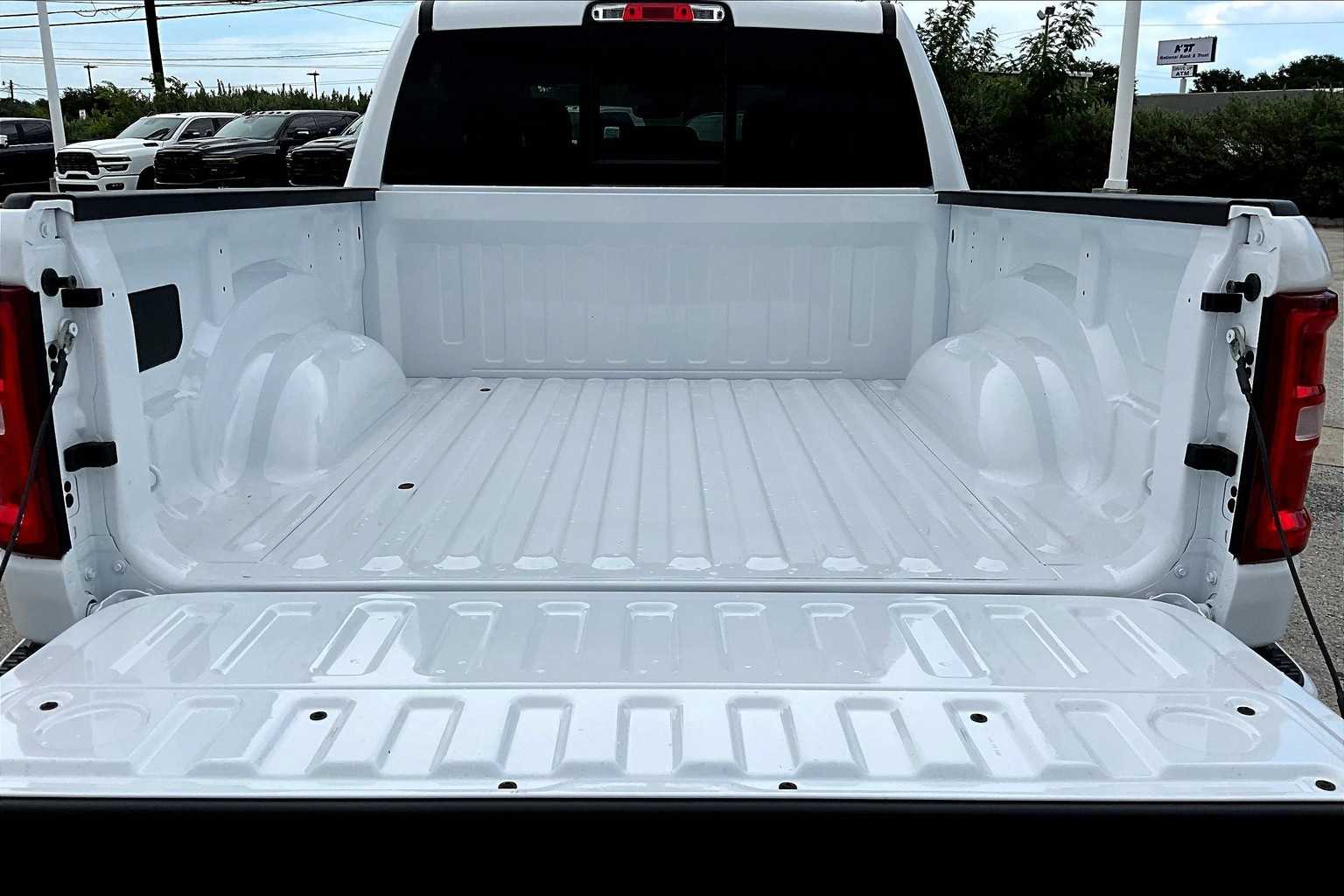 Thumbnail: 2026 RAM 1500 - 19