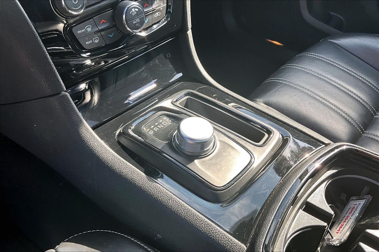 Thumbnail: 2023 Chrysler 300 - 16