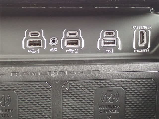 Thumbnail: 2025 RAM 1500 - 32