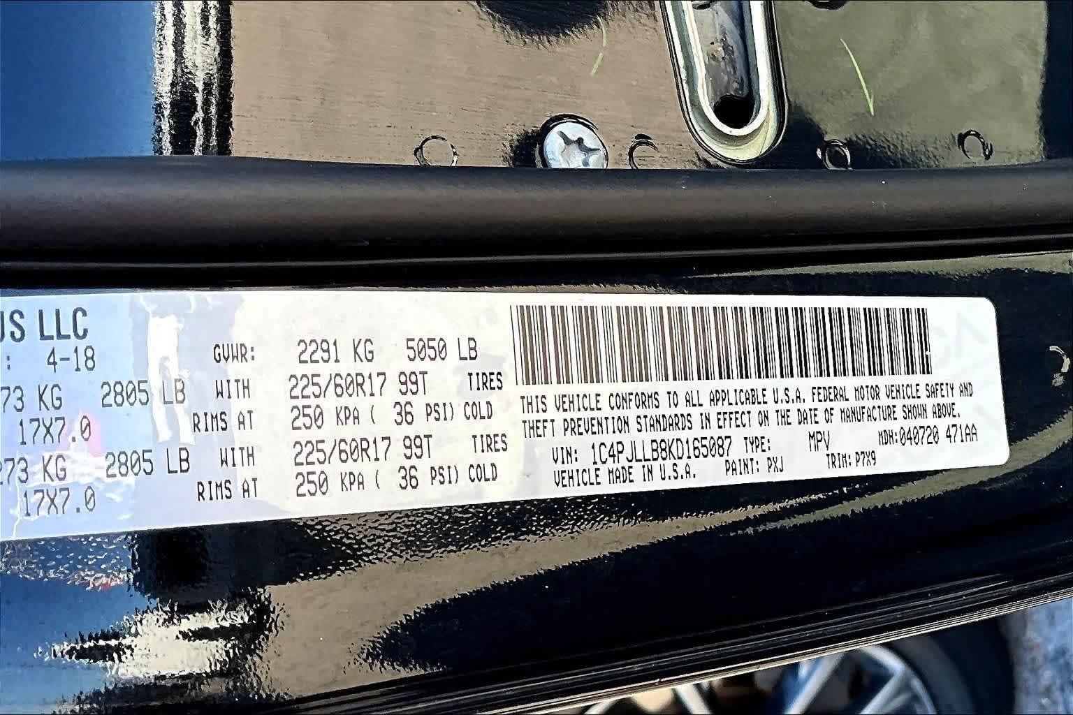 Thumbnail: 2019 Jeep Cherokee - 18