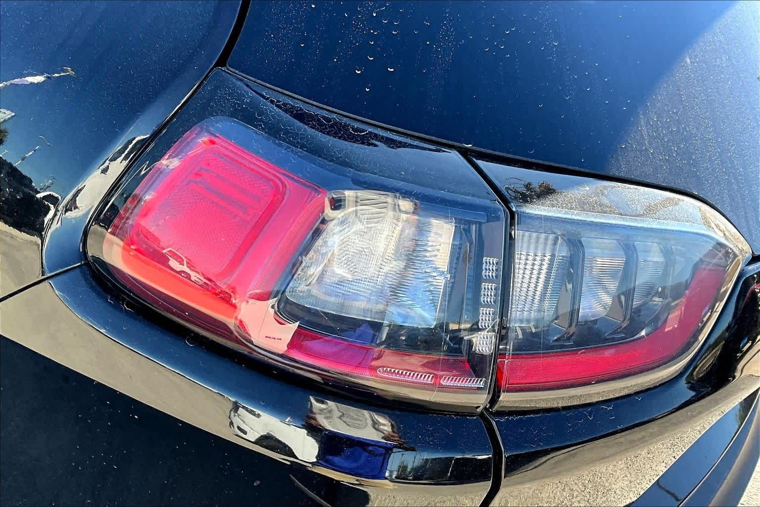 Thumbnail: 2019 Jeep Cherokee - 29