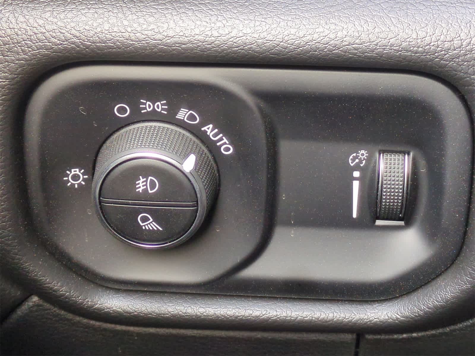 2025 RAM 3500 Tradesman 18