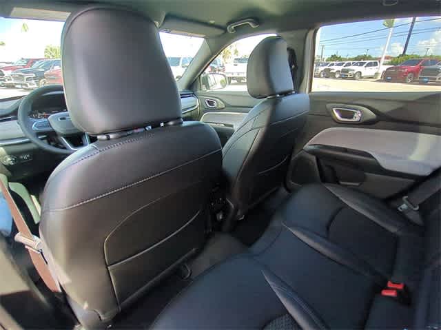 2025 Jeep Compass Latitude 19
