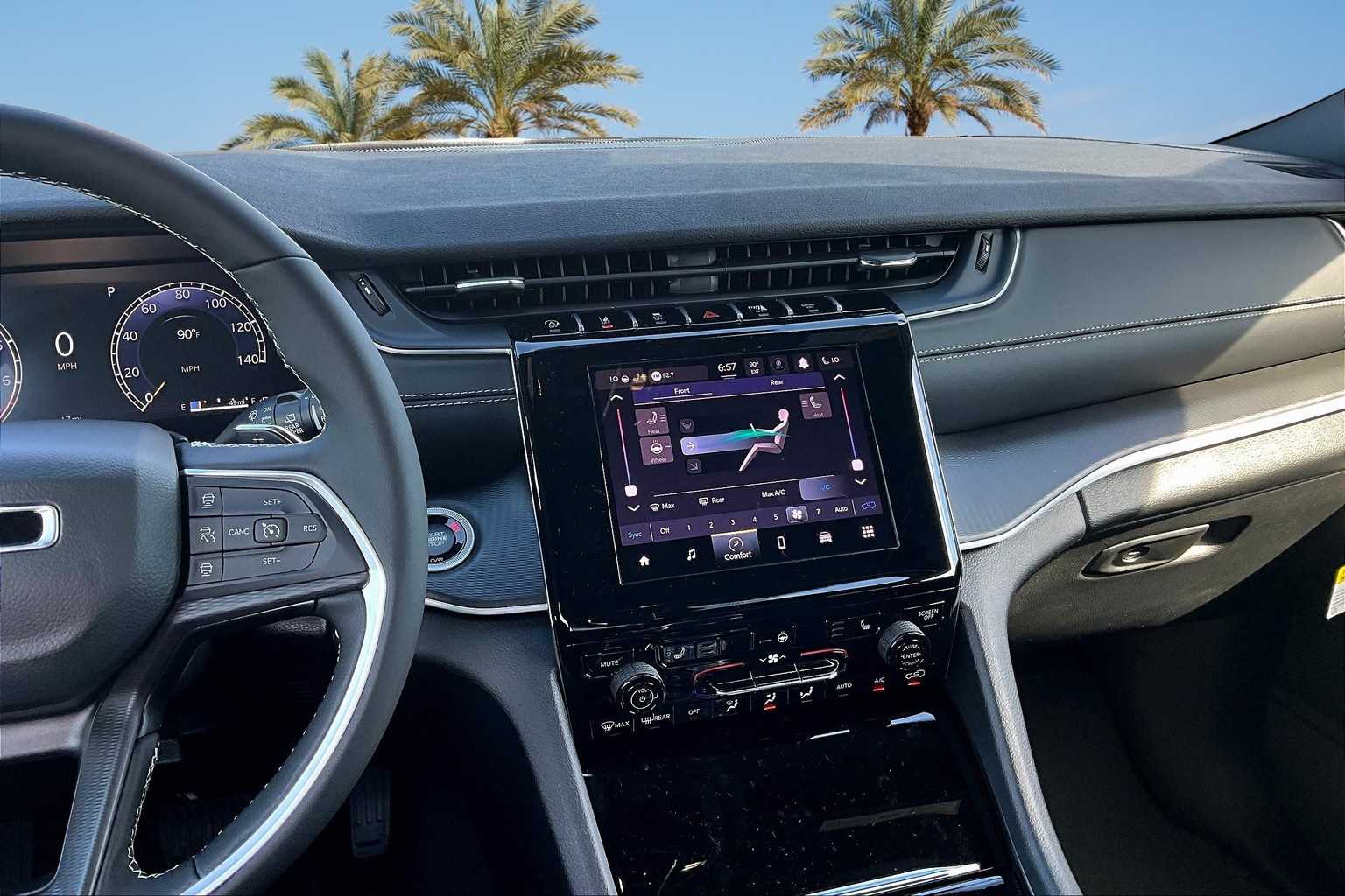 Thumbnail: 2025 Jeep Grand Cherokee - 15